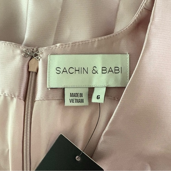 Sachin & Babbi Jenna Gown Silver Peony Pink Satin Asymmetrical NWT Size 6 - Picture 5 of 8